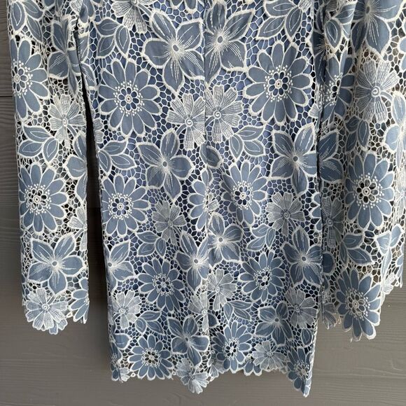 Storia lace Floral bell sleeve dress - Picture 8 of 9